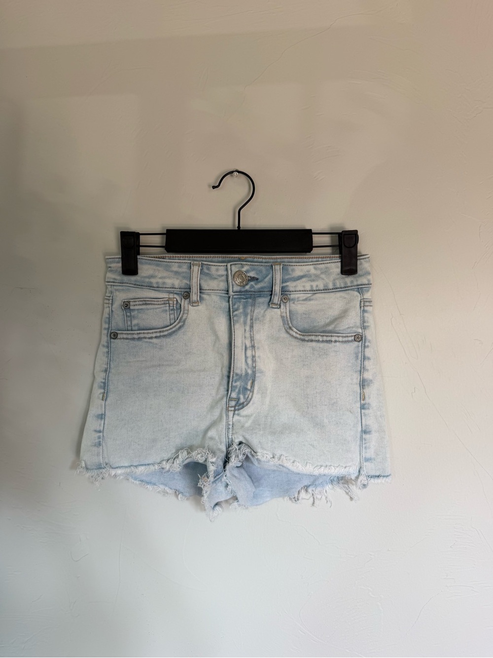 American Eagle Light Wash Denim Frayed Hem Women's Shorts
